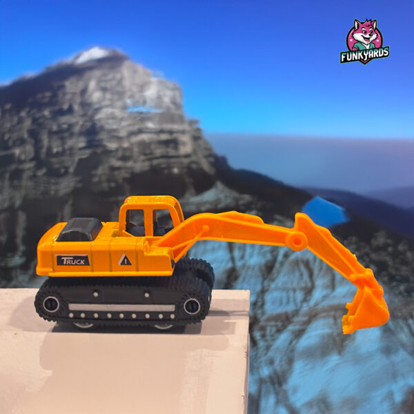 Qizhuo 3 in 1 Die Cast Metal Pull Back Cast Engineering Vehicle Play Toy Including Oil Container Truck, JBC Truck, Employee Bus (Yellow) - Image 7